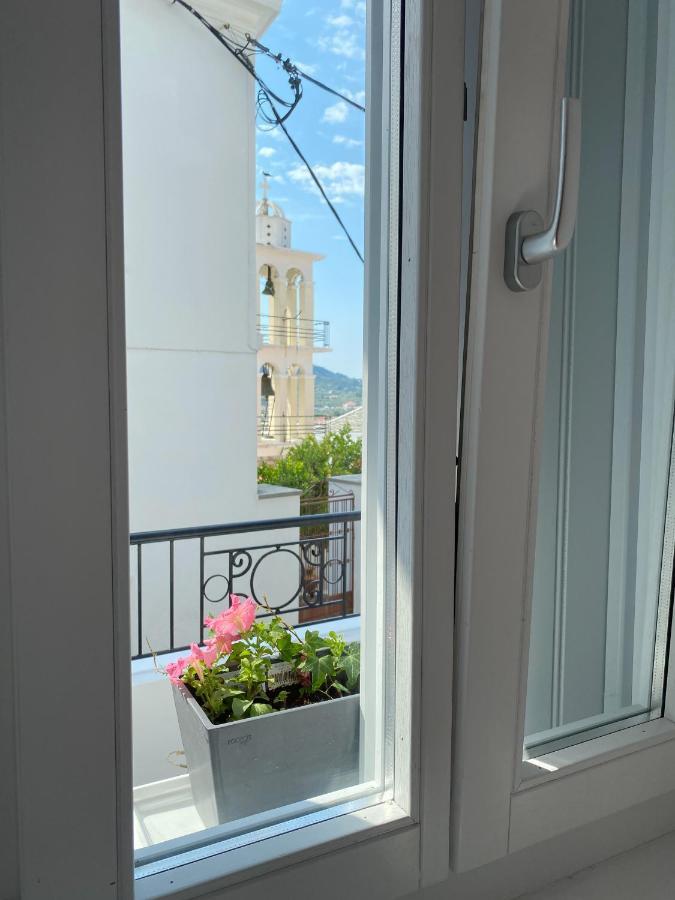 Evagelias Suite Skopelos Town Bagian luar foto