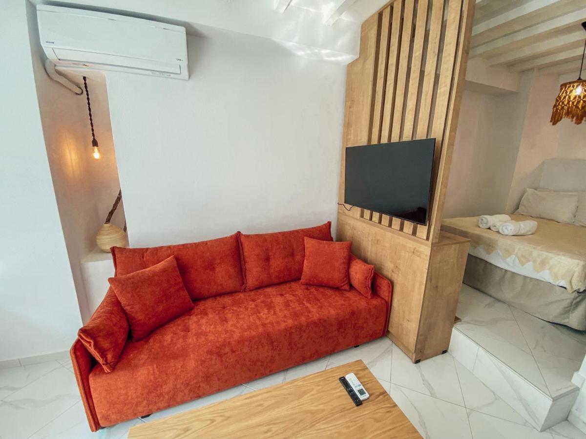 Evagelias Suite Skopelos Town Bagian luar foto