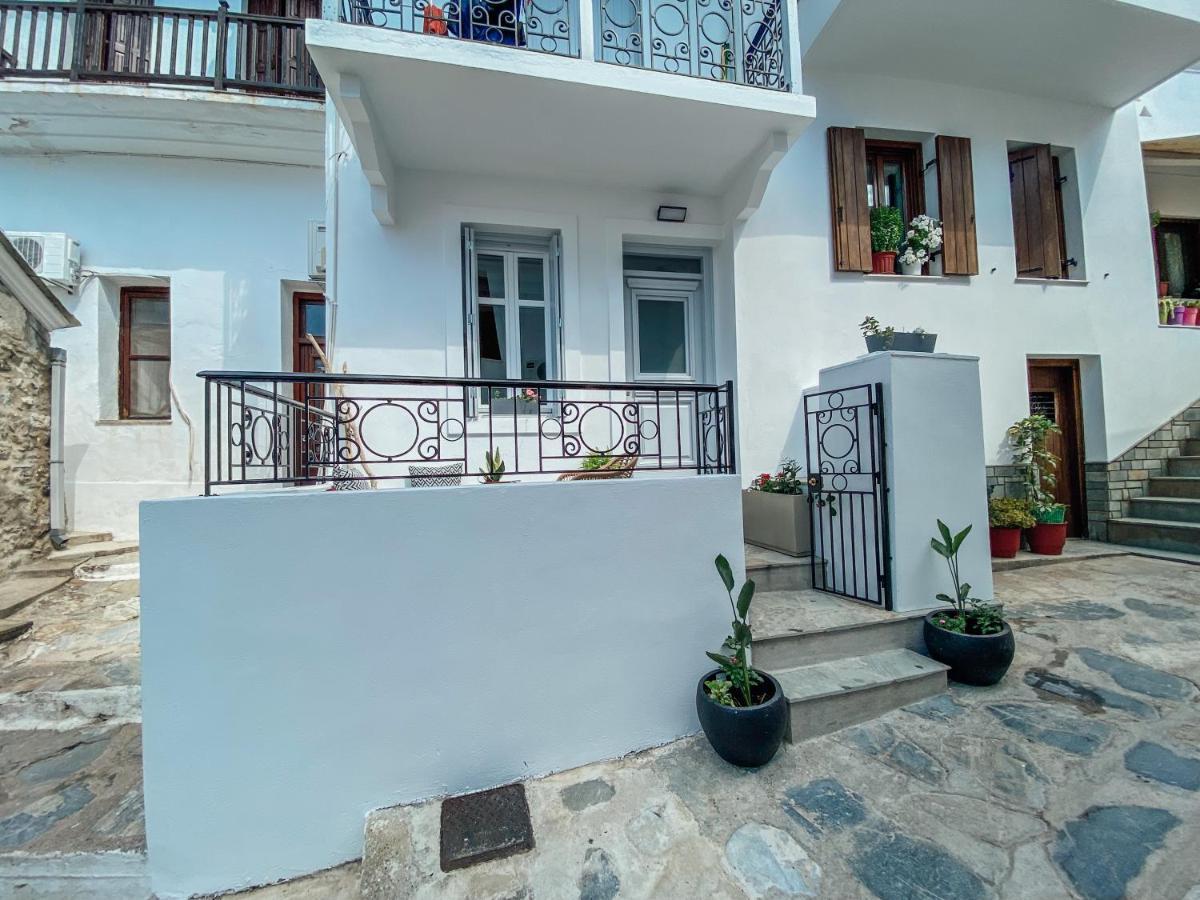Evagelias Suite Skopelos Town Bagian luar foto